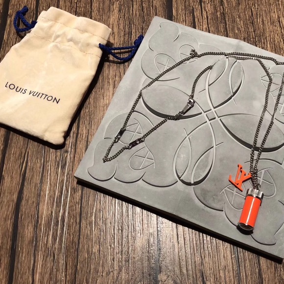 LV FLUO CHARM NECKLACE - Picture 2 of 7